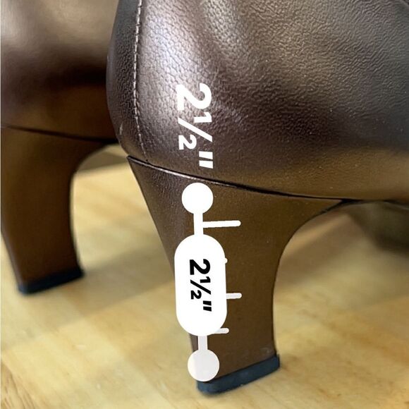 Stewart Weitzman Vintage Bronze Heels size 9.5AAAA- 2.5” heels -great condition! - Picture 9 of 11